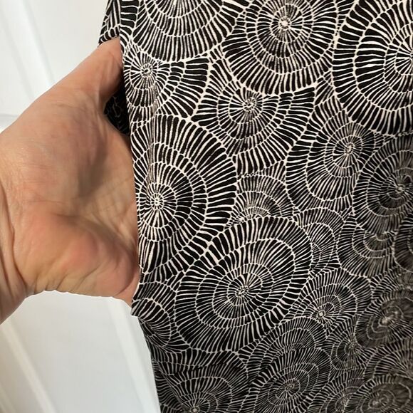 Robert Louis cold shoulder dress - Picture 6 of 10